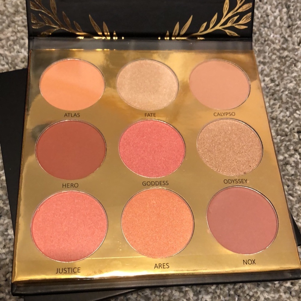 New Athena Eyeshadow Collection Palette